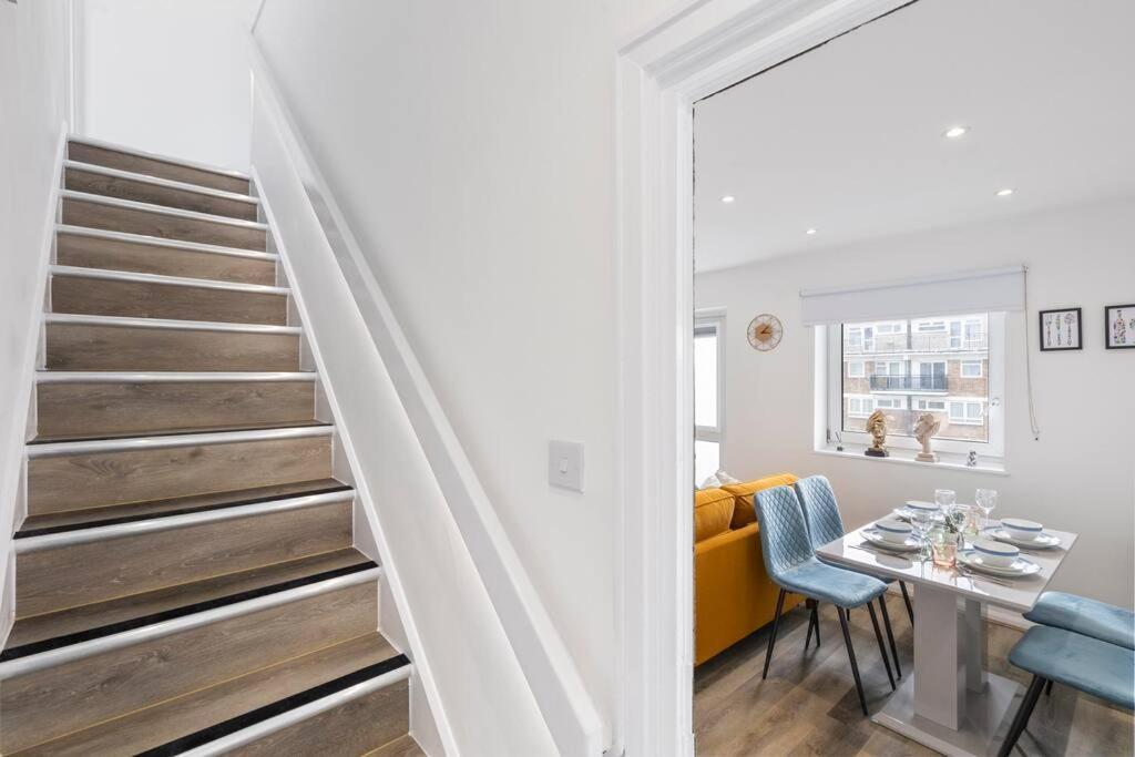 Shard View 2Br Next Tower Bridge Londres Exterior foto